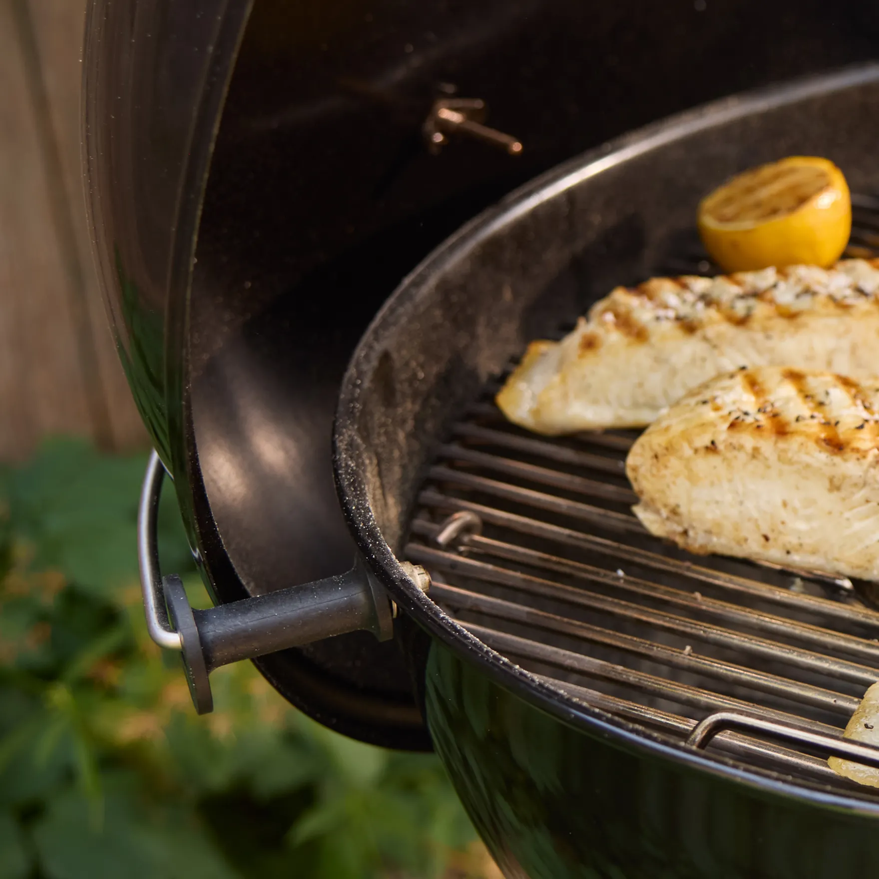 22” Master-Touch™ Charcoal Grill