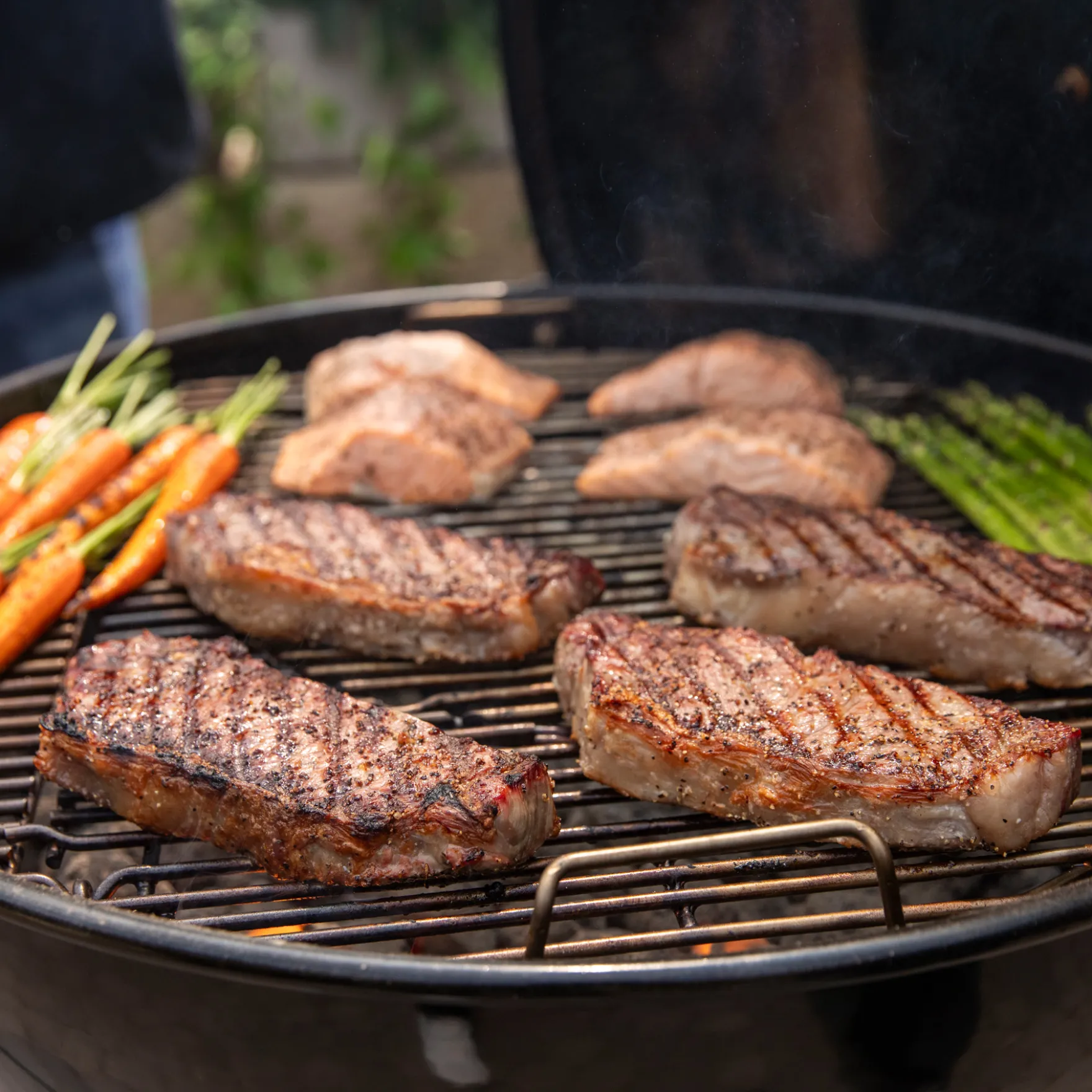 26” Master-Touch™ Charcoal Grill