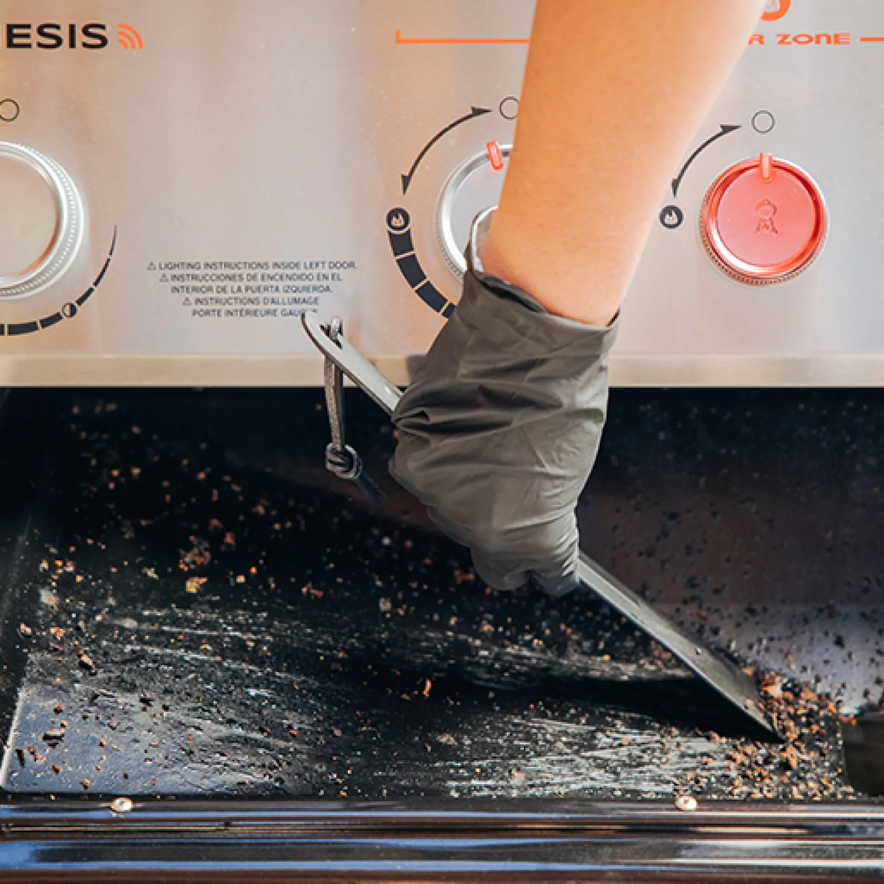 Genesis E-435 Gas Grill (Liquid Propane)