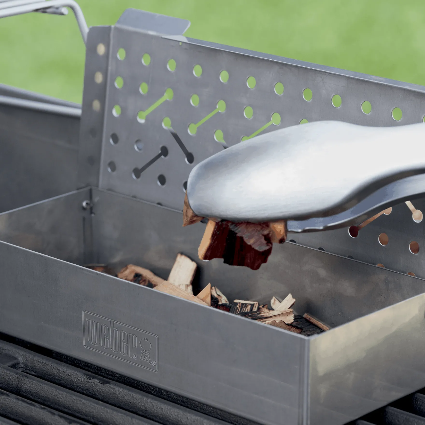 Smoker Box - Weber Q 200/2000 & larger gas grills