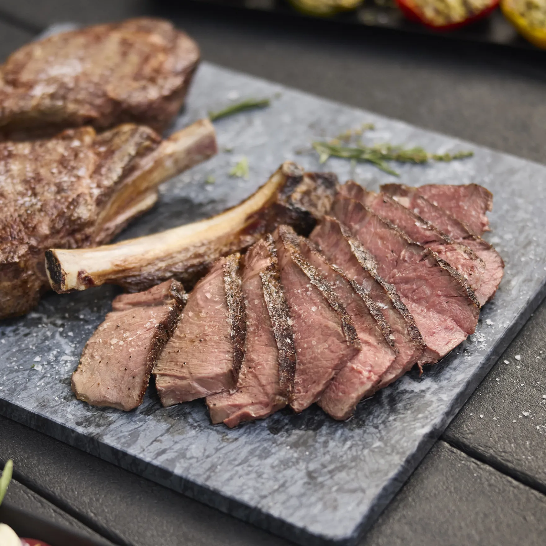 Spirit® E-425 Gas Grill (Natural Gas)