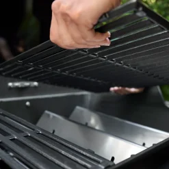 Spirit® E-425C Gas Grill Stealth® Edition (Natural Gas)