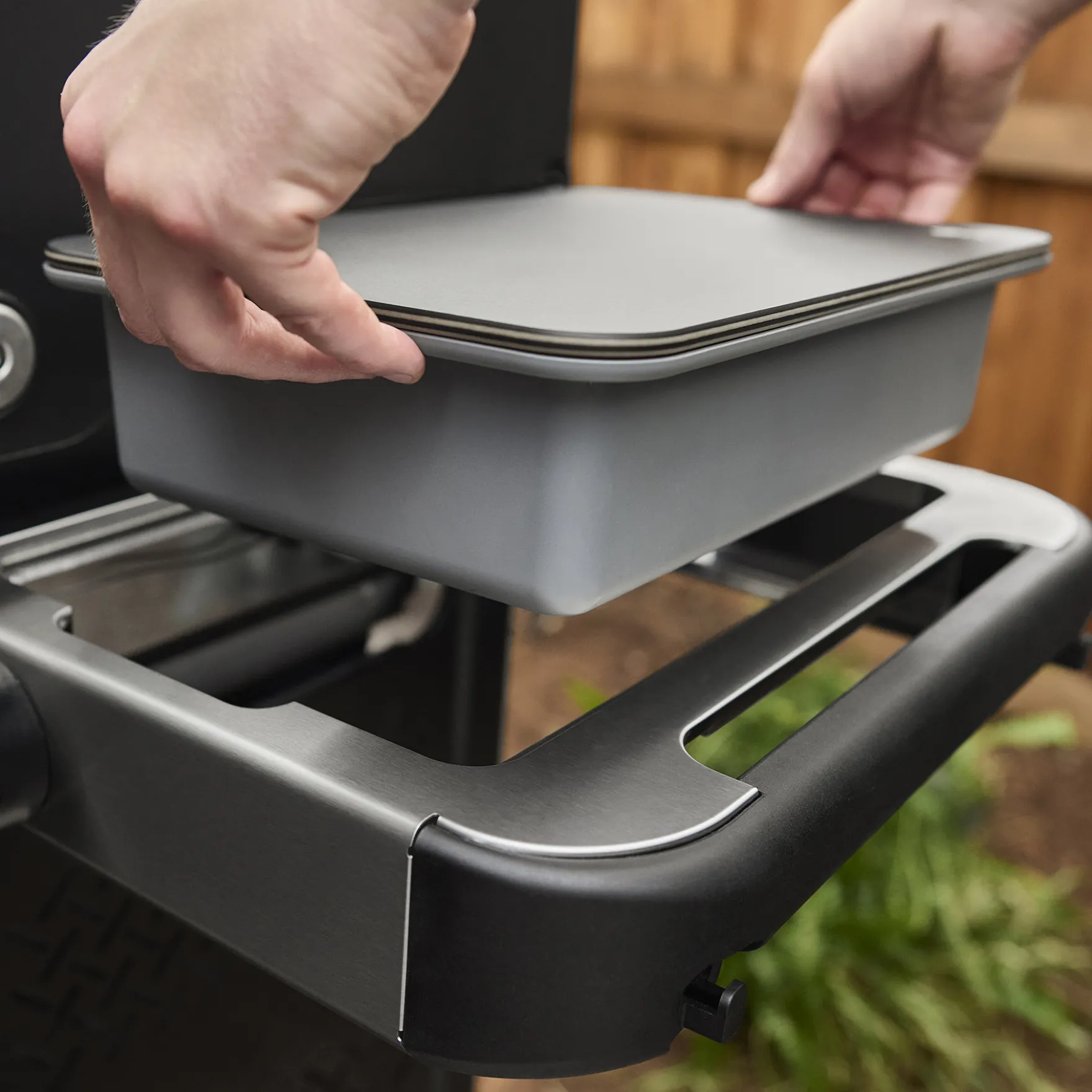 Spirit® EP-425 Gas Grill (Natural Gas)