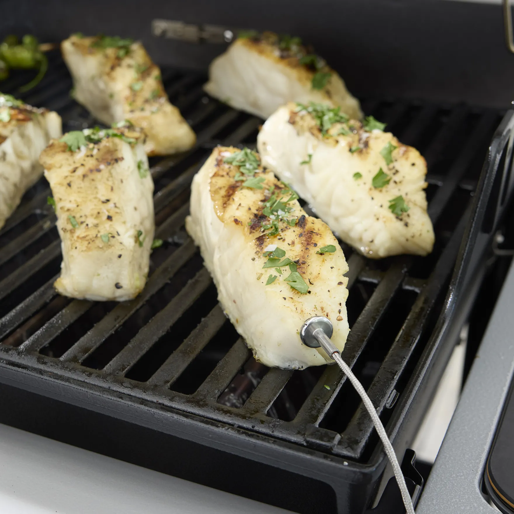 Spirit® EX-325 Smart Gas Grill (Natural Gas)